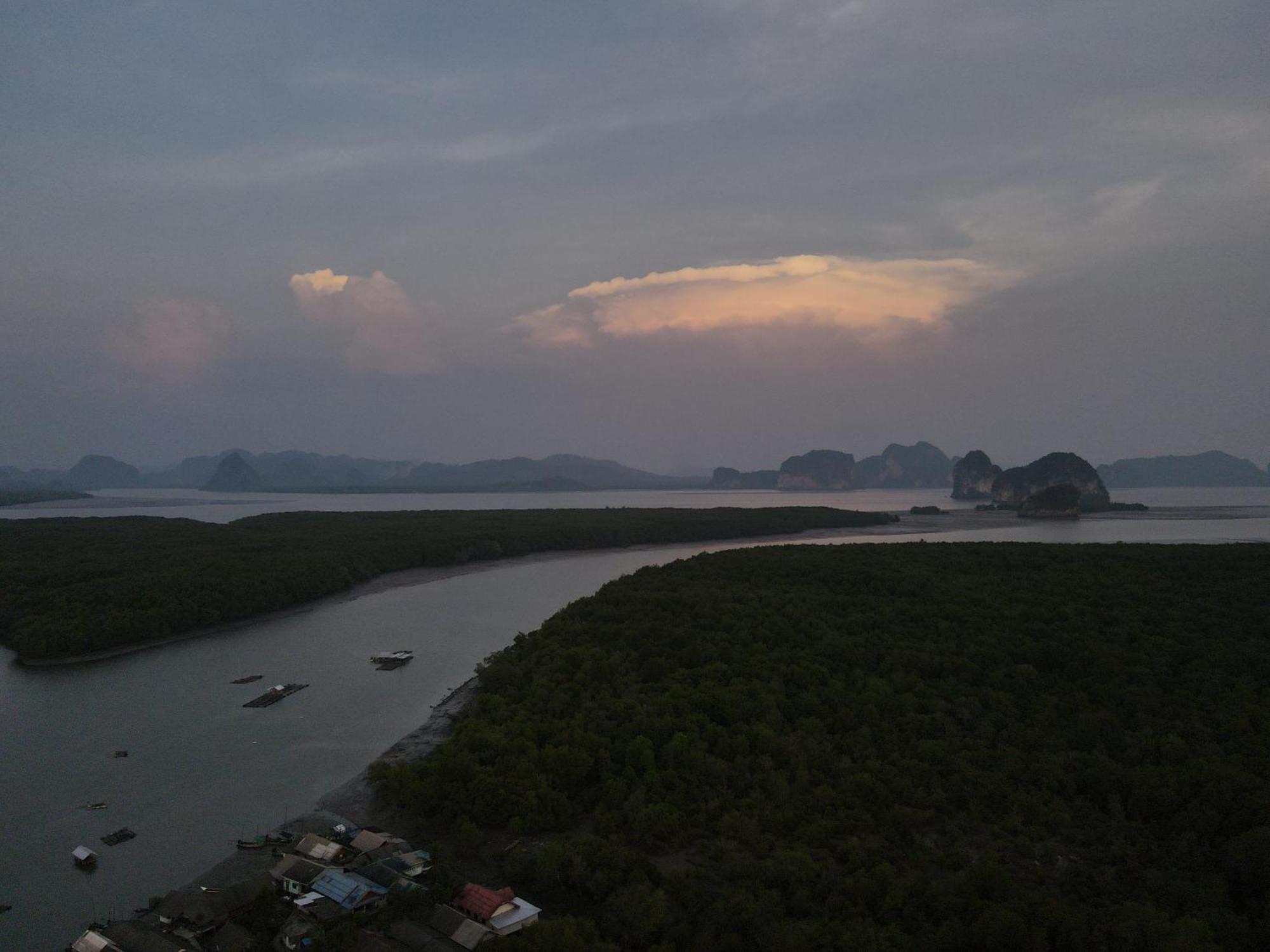 Phang Nga Bay Khanittha Homestay Ban Khiam Exteriör bild